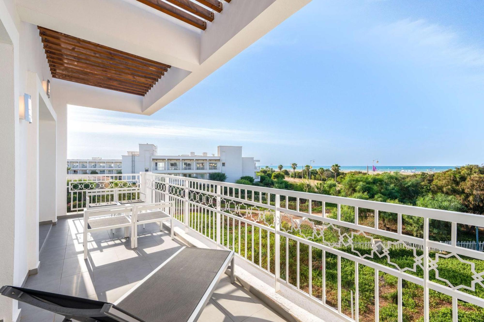 Radisson Blu Residences, سعيدية المظهر الخارجي الصورة